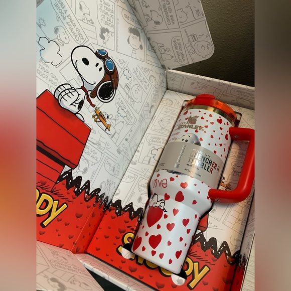 Snoopy 40oz Stanley tumbler - Picture 7 of 7